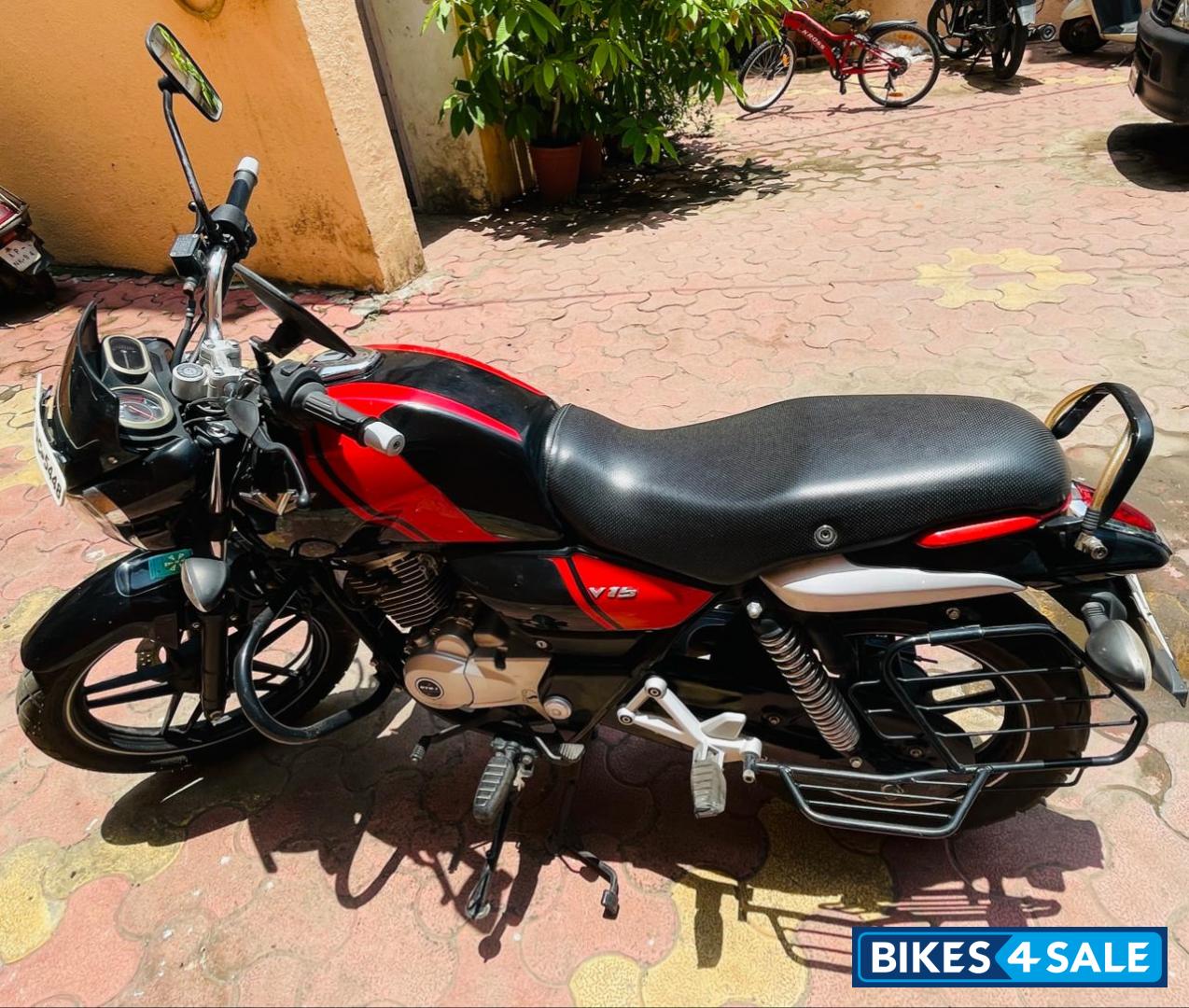 Bajaj V15 Bajaj V15