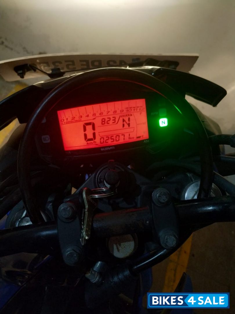 Blue Suzuki Gixxer 150 Blue Suzuki Gixxer 150