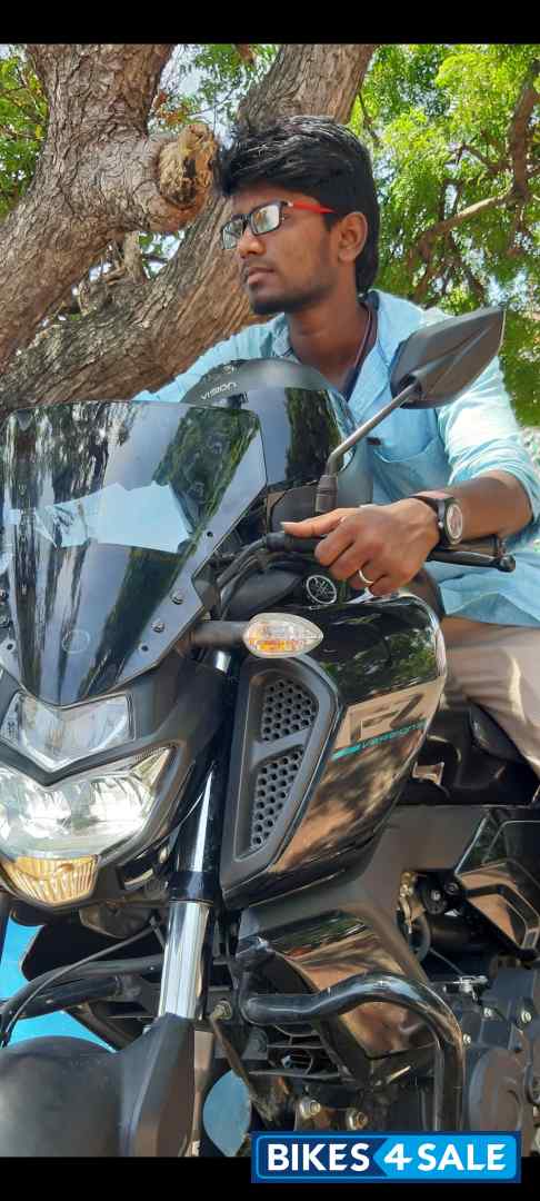 Met Black Yamaha FZ-S FI V3 Met Black Yamaha FZ-S FI V3