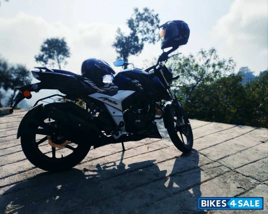 Used 18 Model Tvs Apache Rtr 160 4v For Sale In Dehradun Id Black Colour Bikes4sale