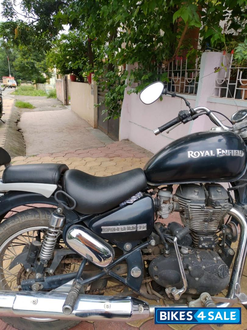 Stone Black Royal Enfield Thunderbird 350 Stone Black Royal Enfield Thunderbird 350