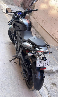 Black Bajaj Pulsar NS 200 BS6