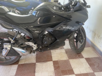 Black Suzuki Gixxer SF Fi