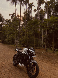Bajaj Pulsar 200 NS