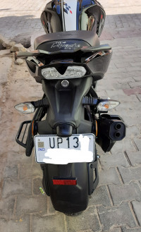 Black TVS Apache RTR 160 4V BS6