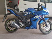 Blue Suzuki Gixxer SF