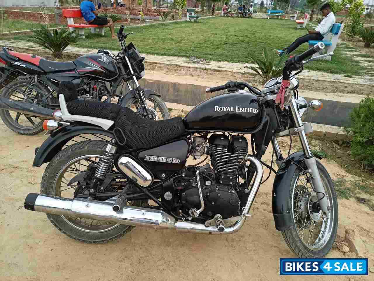 Royal Enfield Thunderbird 350