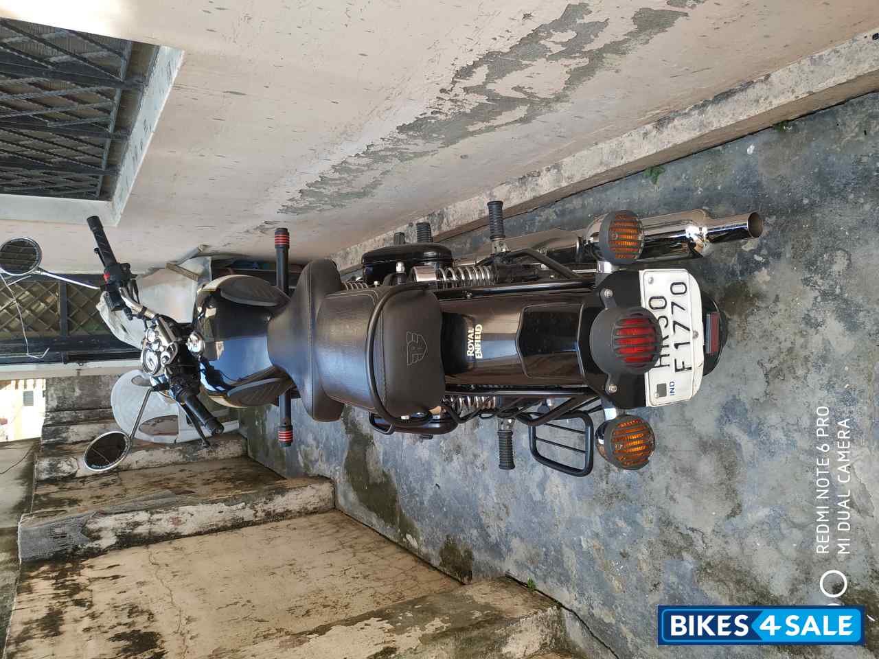 Black Royal Enfield Classic 350 Black Royal Enfield Classic 350