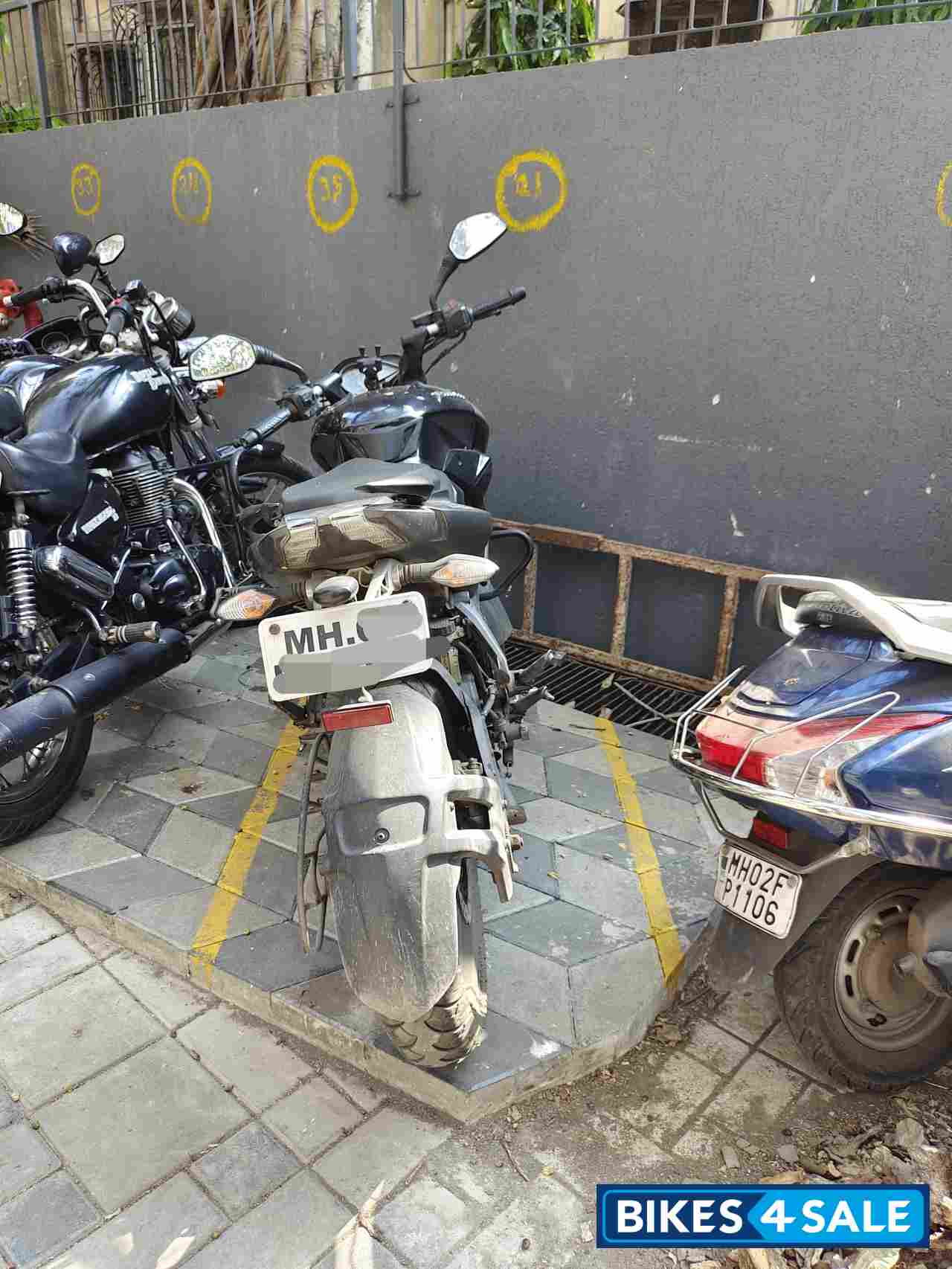 Bajaj Pulsar 200 NS Bajaj Pulsar 200 NS