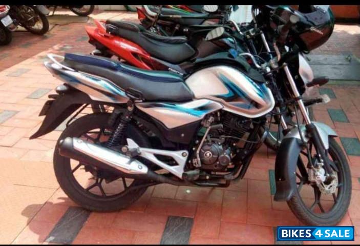 Silver Blue Bajaj Discover 125M Silver Blue Bajaj Discover 125M