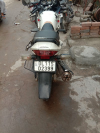 White Hero Karizma R