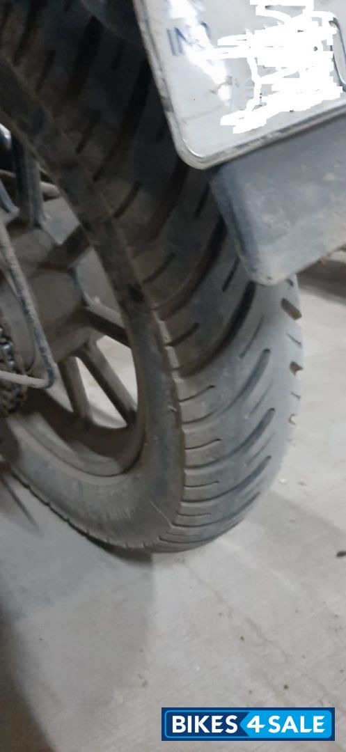 Black Bajaj Avenger Street 220 Black Bajaj Avenger Street 220