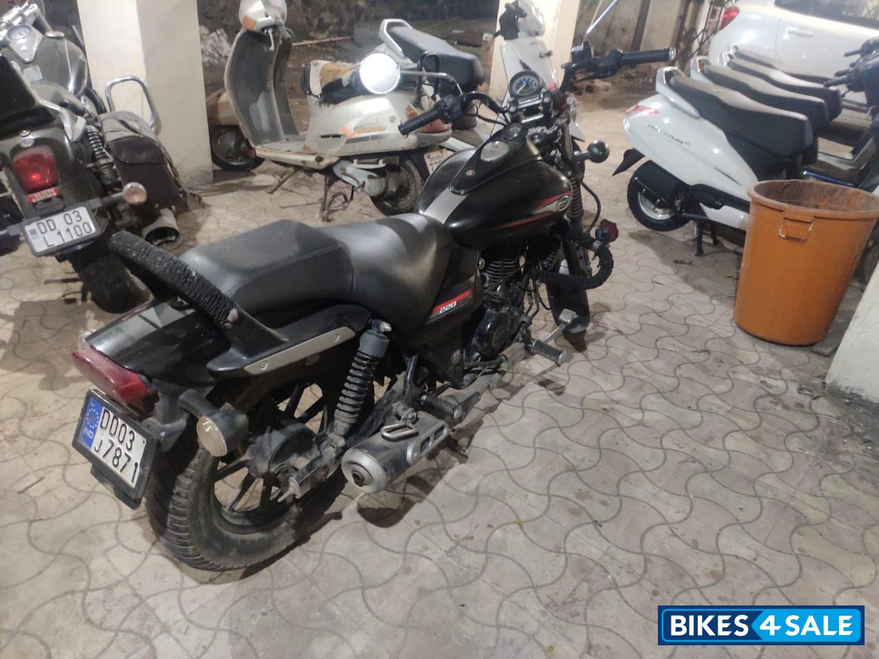 Bajaj Avenger Street 220 Bajaj Avenger Street 220