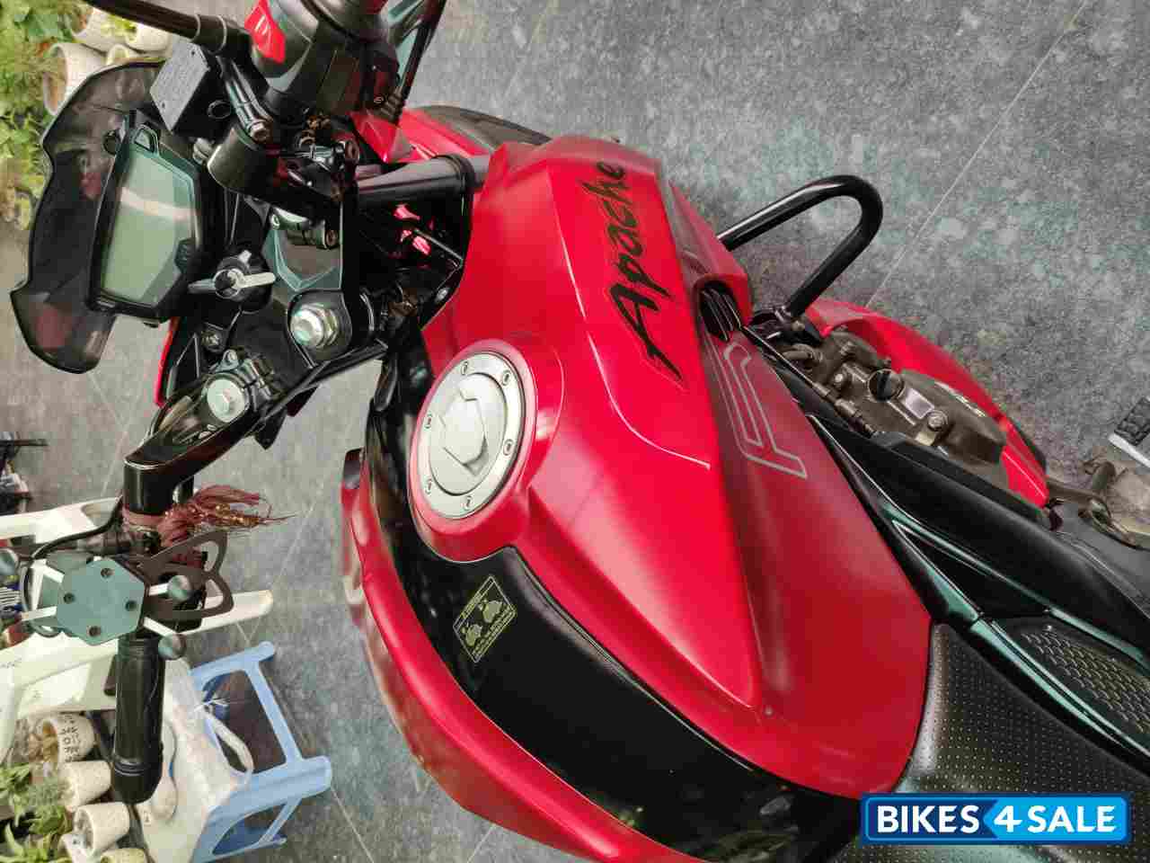 Syrah Red TVS Apache RTR 200 4V Syrah Red TVS Apache RTR 200 4V