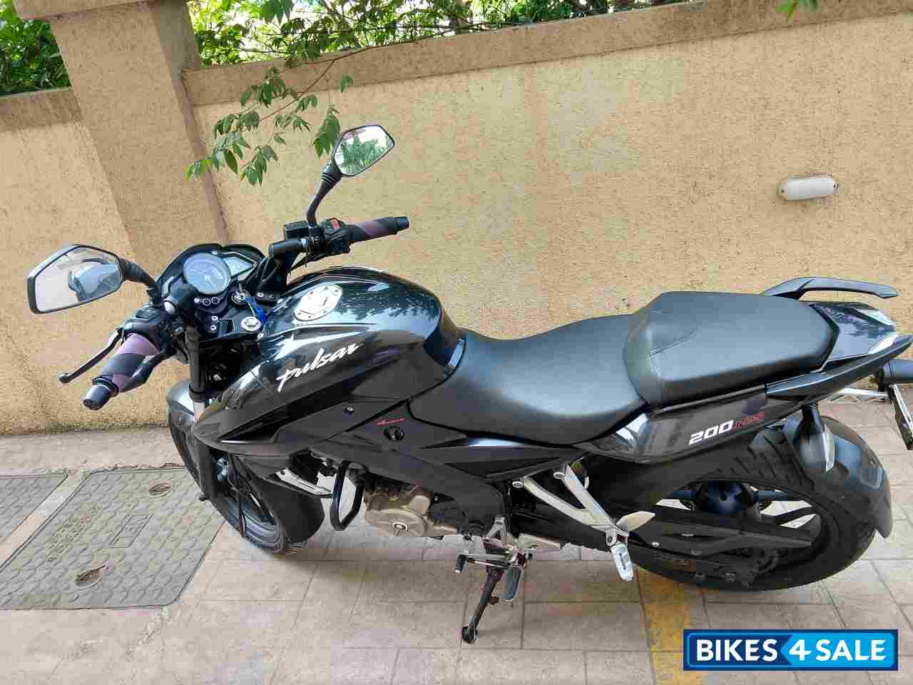 Bajaj Pulsar 200 NS Bajaj Pulsar 200 NS