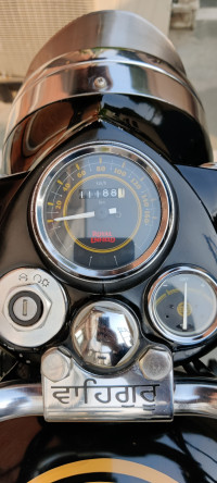 Black Royal Enfield Bullet Standard 350