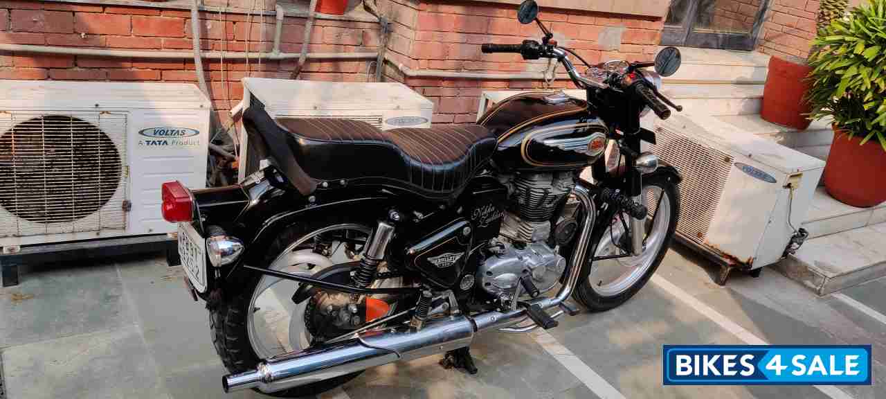 Black Royal Enfield Bullet Standard 350 Black Royal Enfield Bullet Standard 350