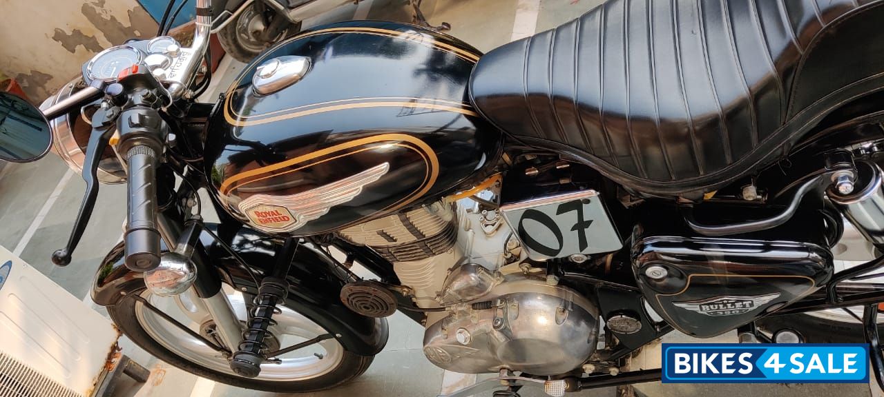 Black Royal Enfield Bullet Standard 350 Black Royal Enfield Bullet Standard 350