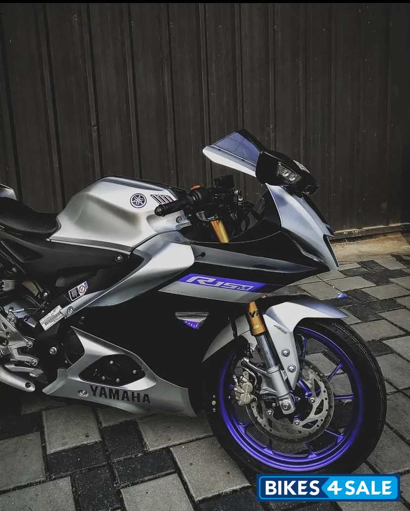 Yamaha R15M