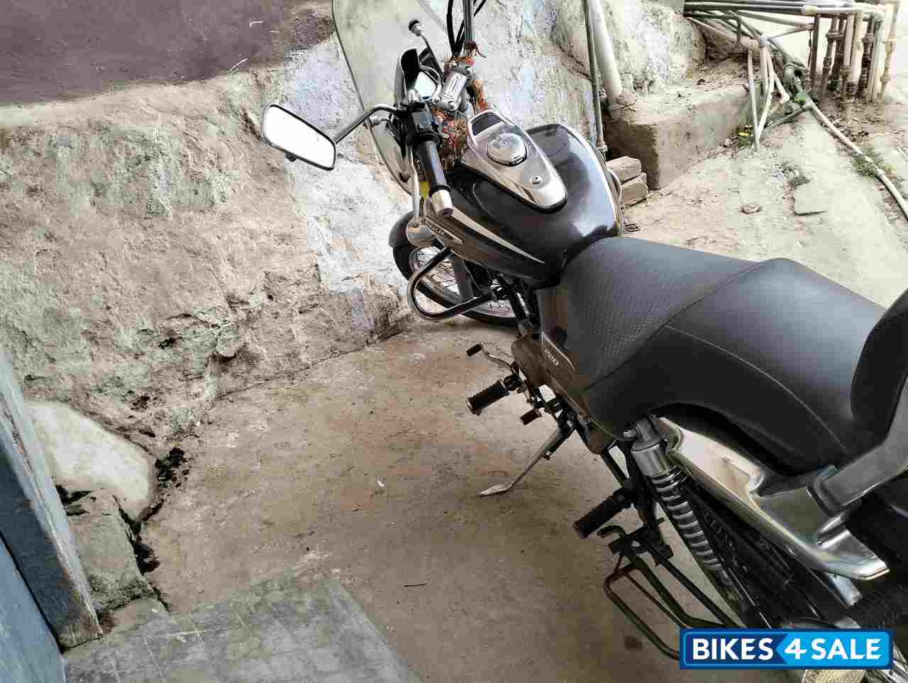 Bajaj Avenger Cruise 220 Bajaj Avenger Cruise 220