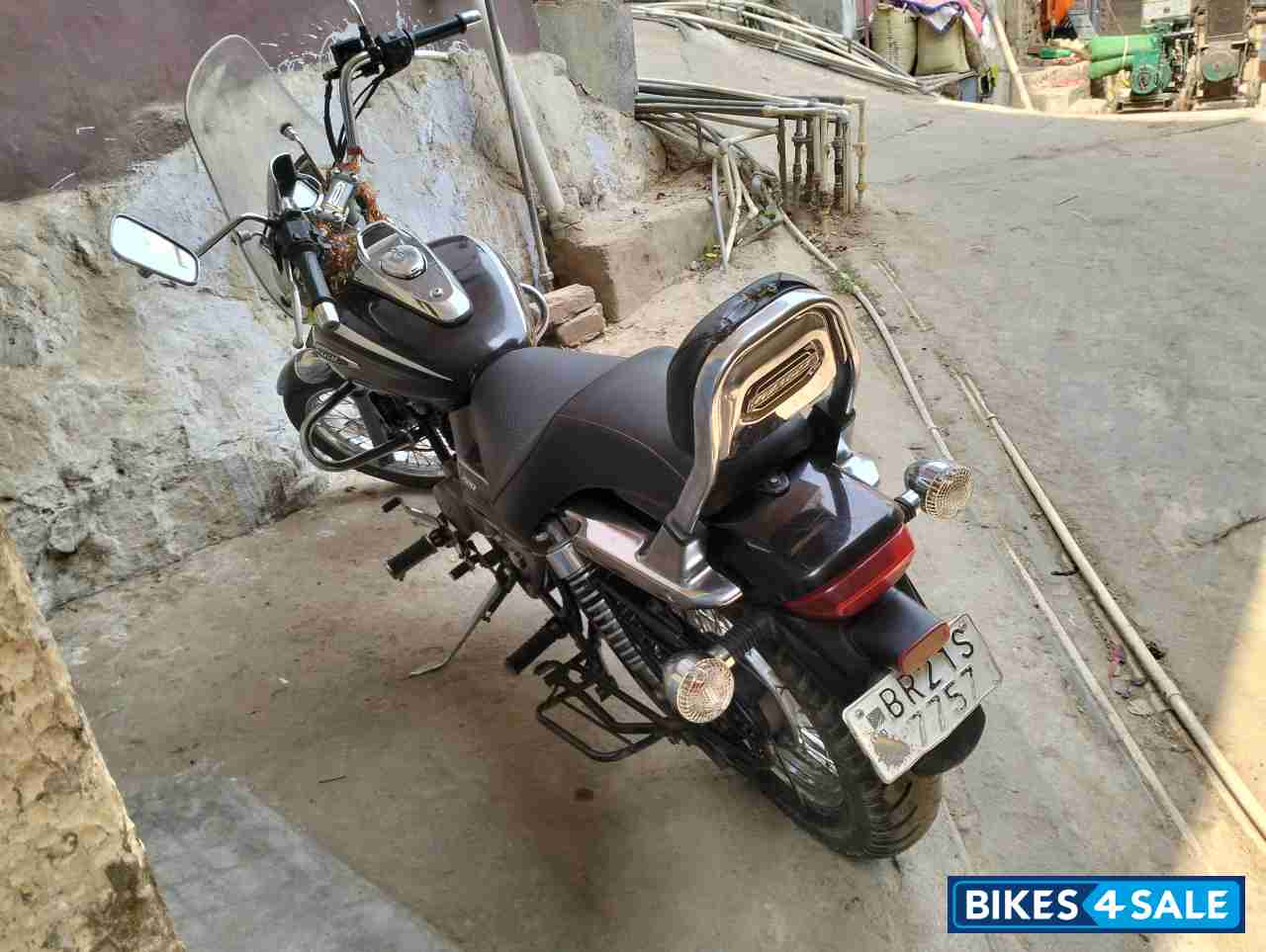 Bajaj Avenger Cruise 220 Bajaj Avenger Cruise 220