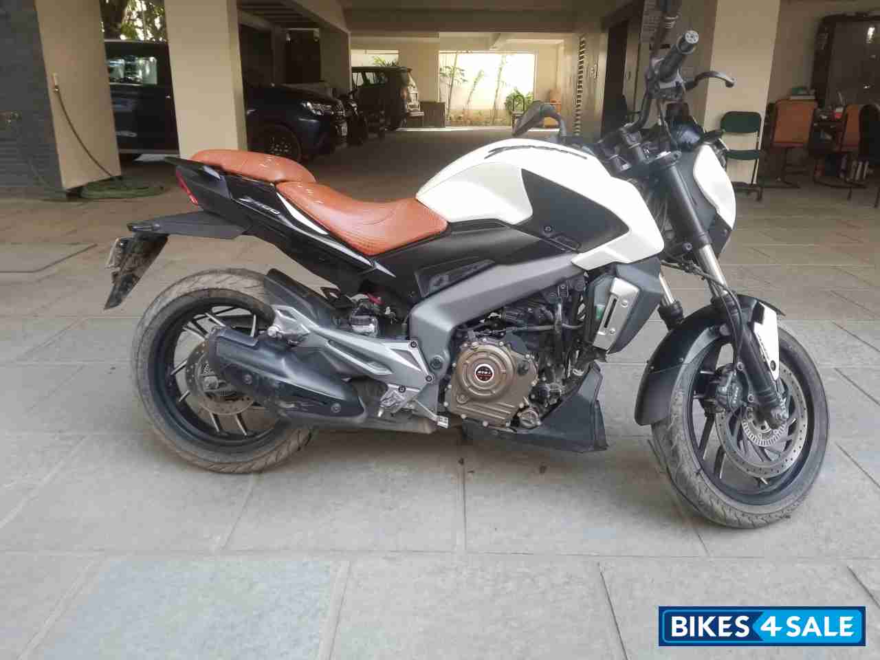 Bajaj Dominar 400