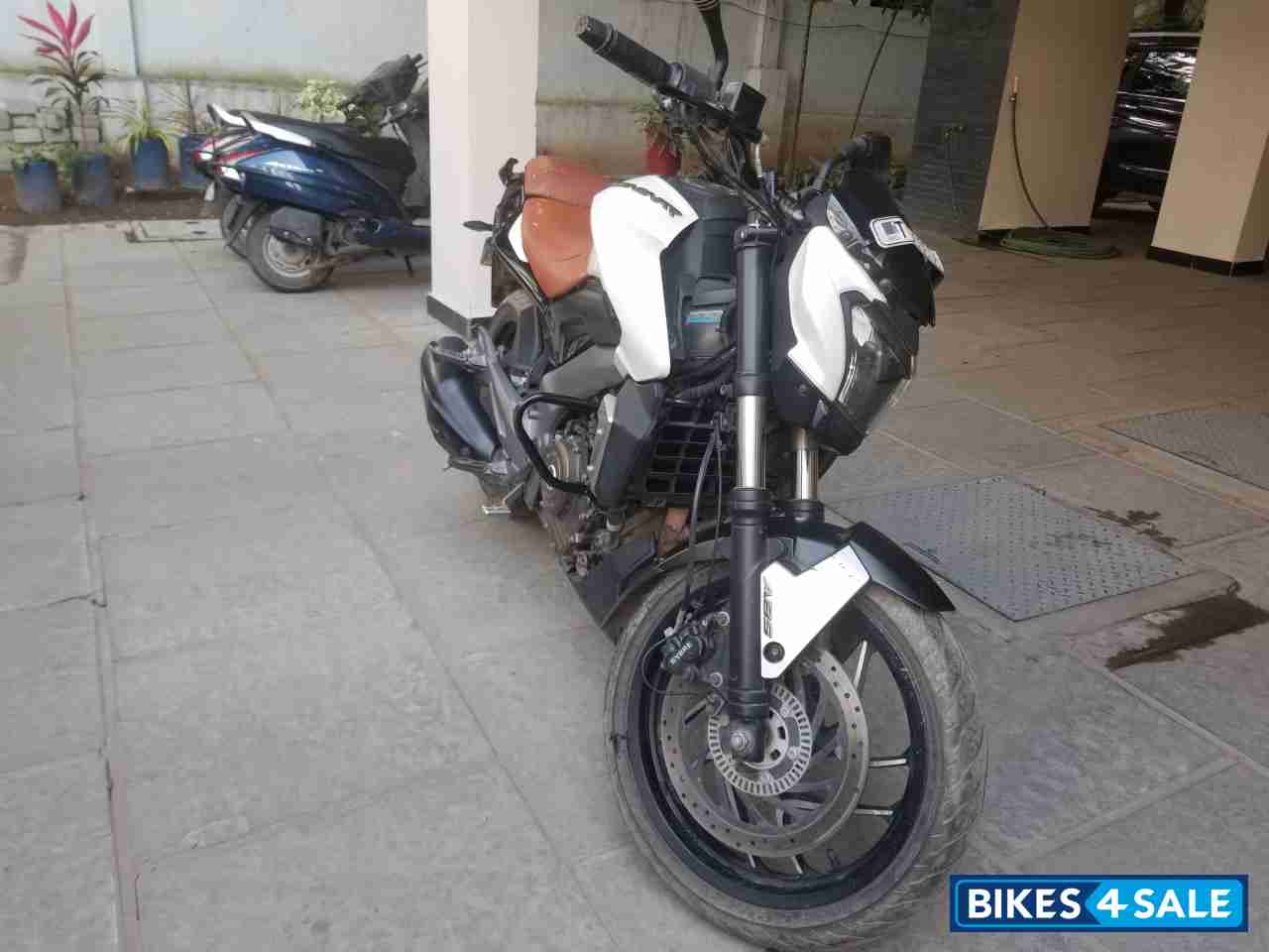 Bajaj Dominar 400 Bajaj Dominar 400