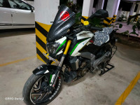 White Bajaj Dominar 400