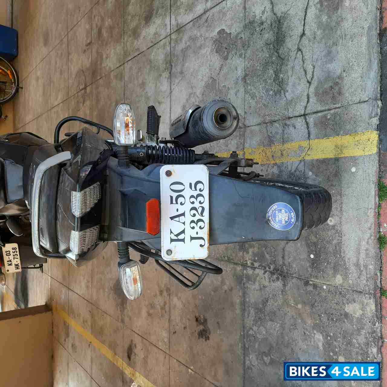 Black Bajaj Pulsar 150 DTSi Black Bajaj Pulsar 150 DTSi