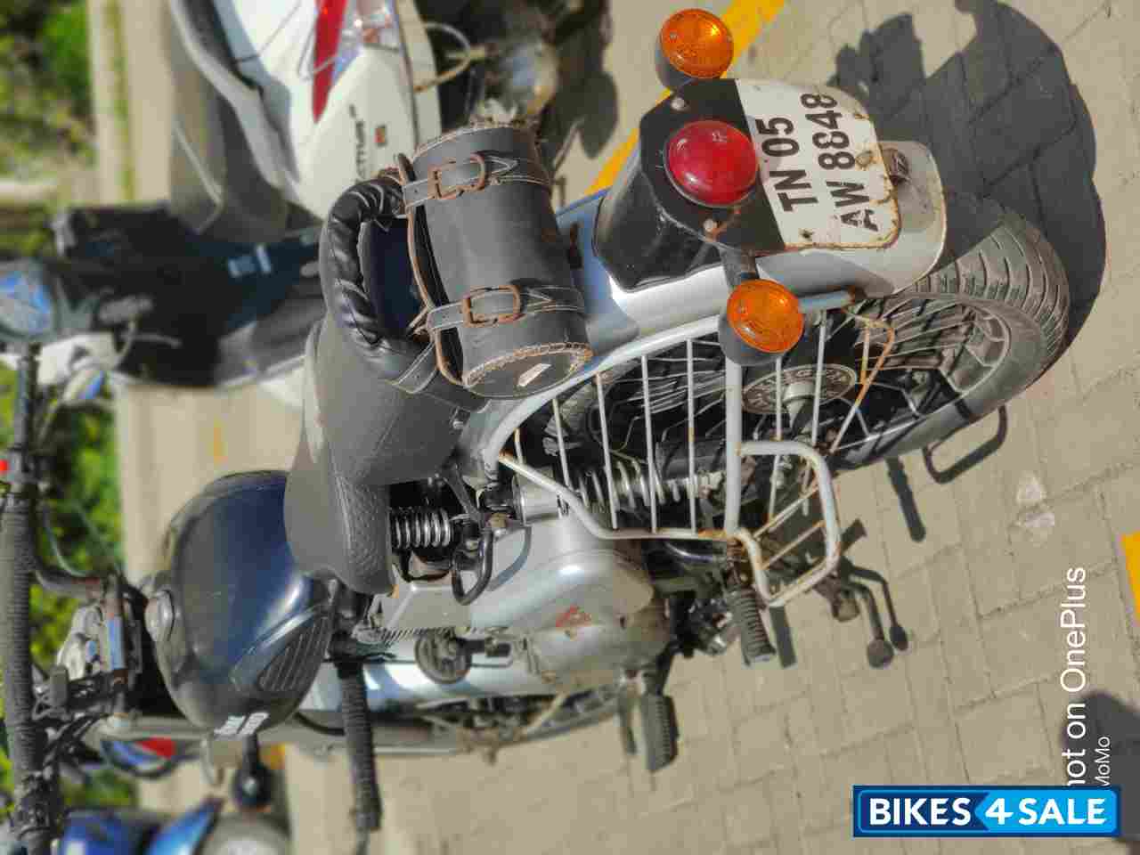 Silver Royal Enfield Classic 350 Silver Royal Enfield Classic 350