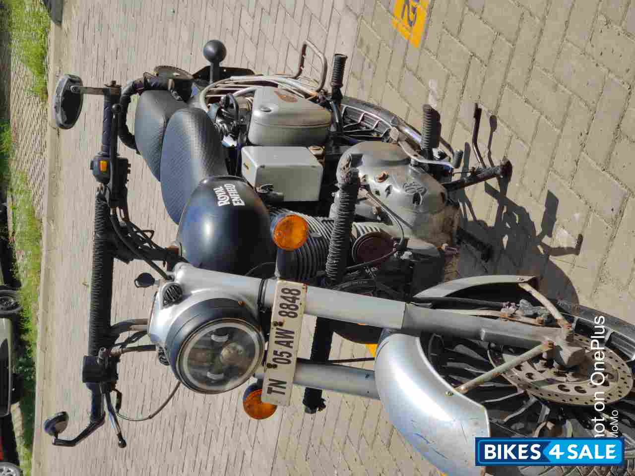 Silver Royal Enfield Classic 350 Silver Royal Enfield Classic 350