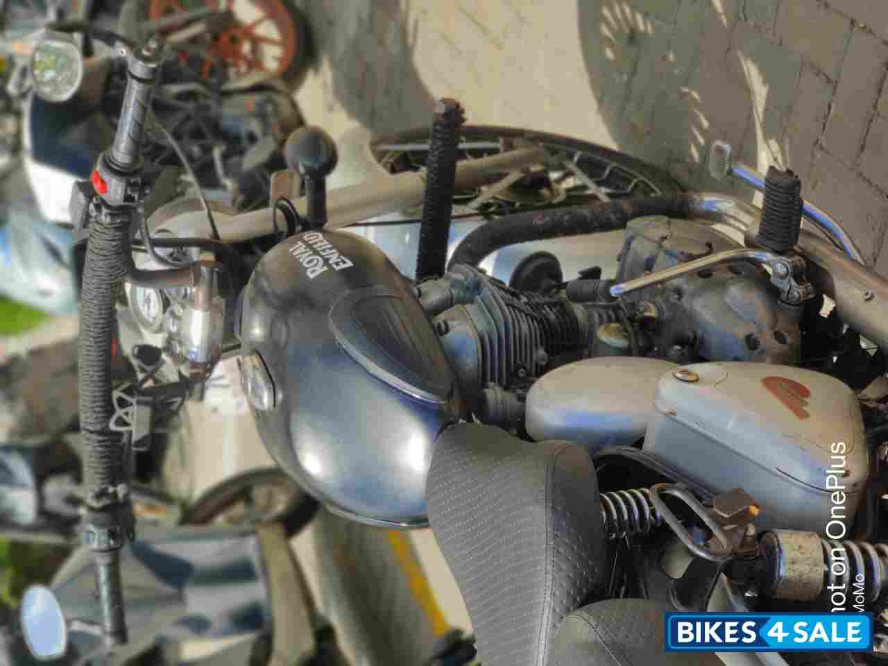 Silver Royal Enfield Classic 350 Silver Royal Enfield Classic 350