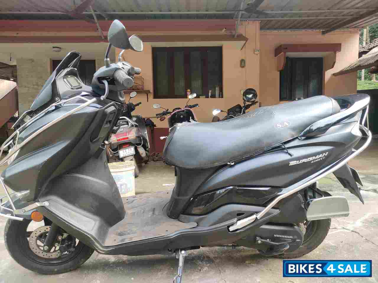 Suzuki Burgman Street