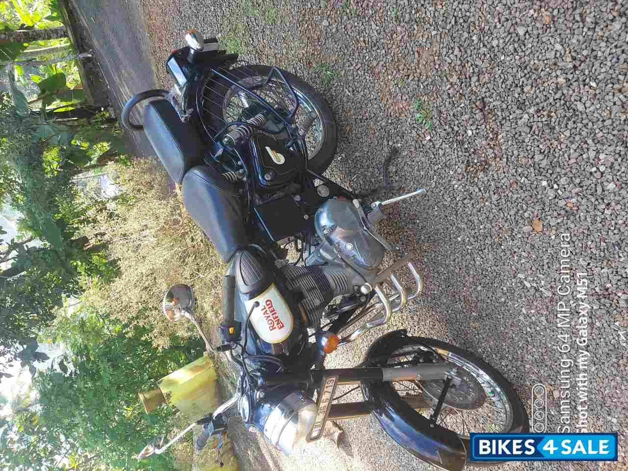 Black Royal Enfield Classic 350 Black Royal Enfield Classic 350