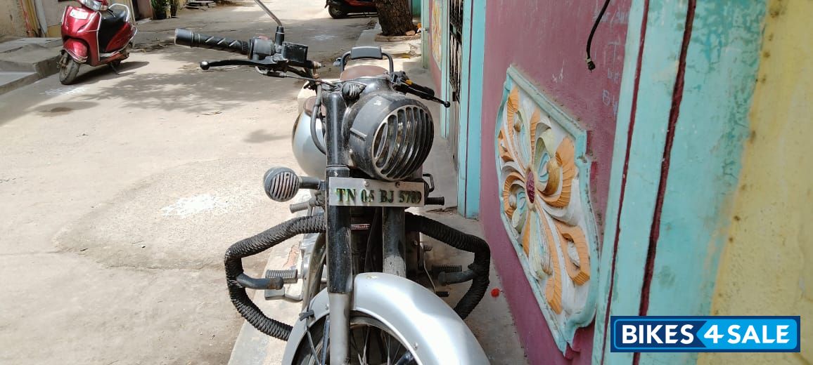 Royal Enfield Classic 350 Royal Enfield Classic 350