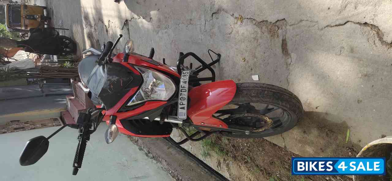 Red Honda CB Hornet 160R