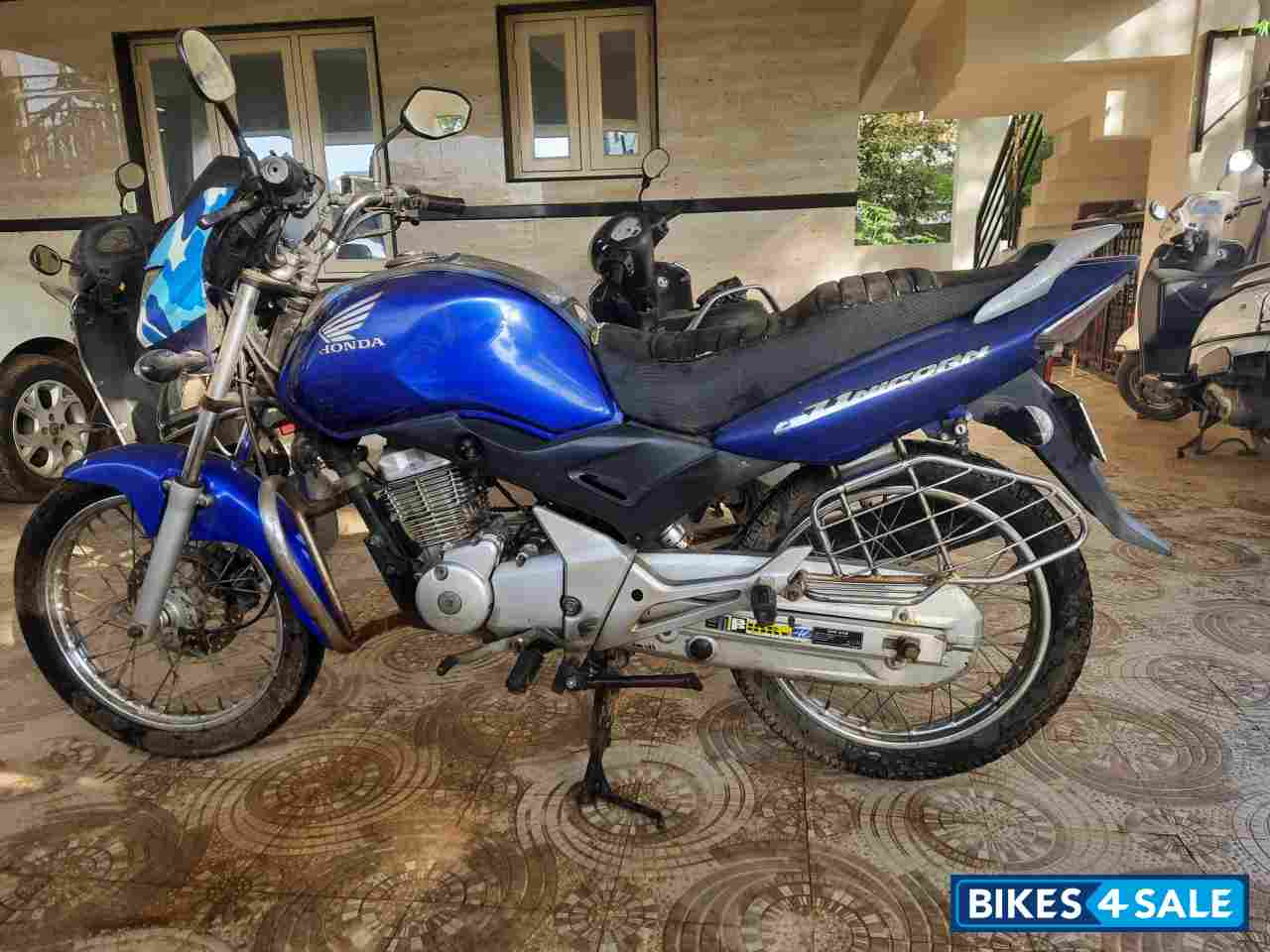 Blue Honda CB Unicorn Blue Honda CB Unicorn