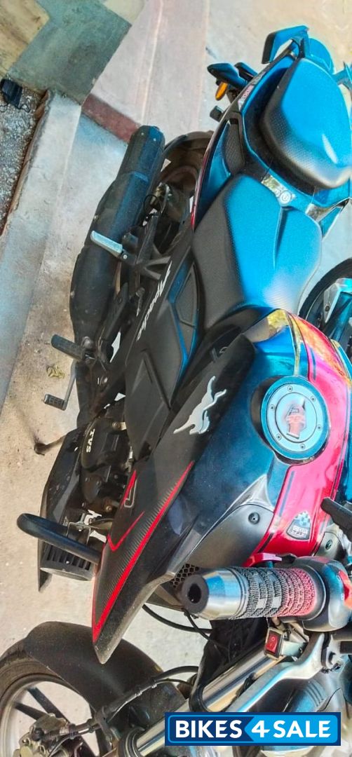 Black TVS Apache RTR 200 4V 2020 Black TVS Apache RTR 200 4V 2020