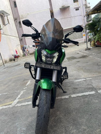 Green Bajaj Dominar 400 Disc