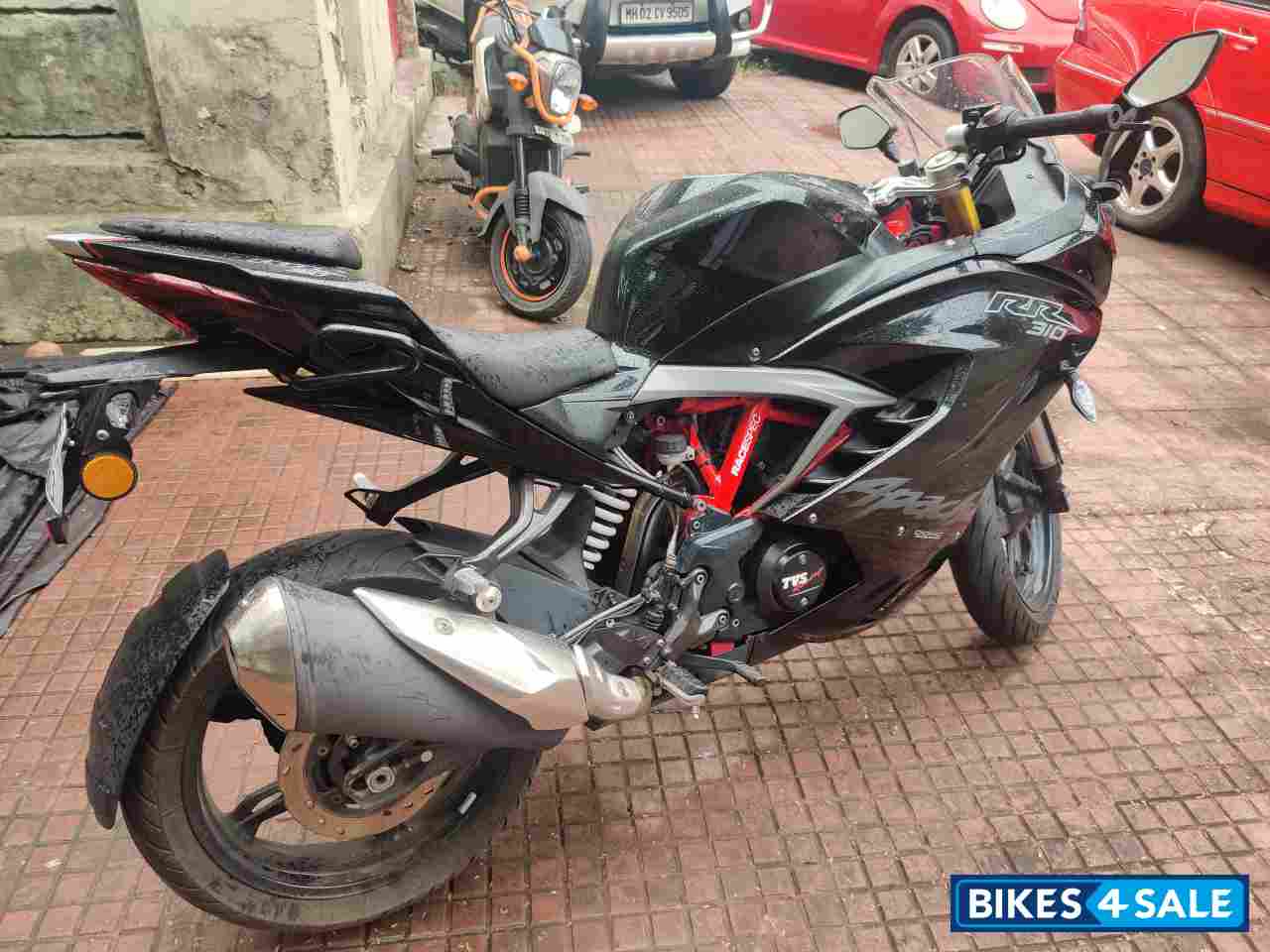 Black TVS Apache RR 310 Black TVS Apache RR 310