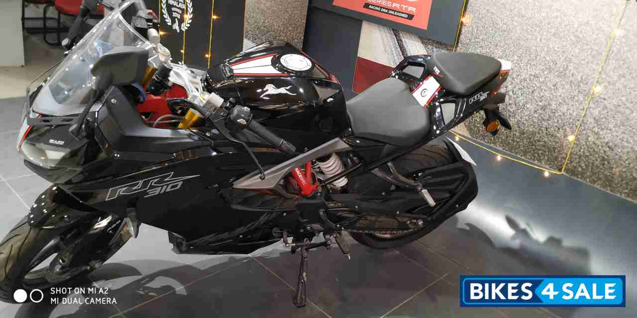 Black TVS Apache RR 310 Black TVS Apache RR 310