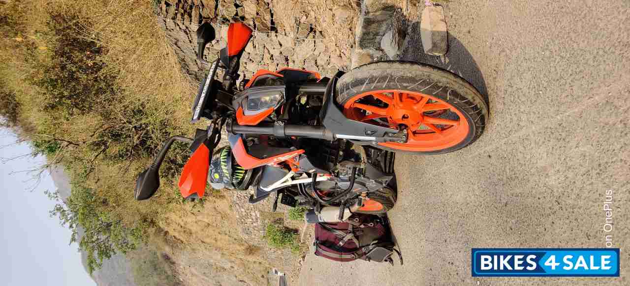 Orange Black White KTM Duke 390 Orange Black White KTM Duke 390