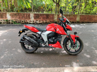 Red TVS Apache RTR 160 4V BS6