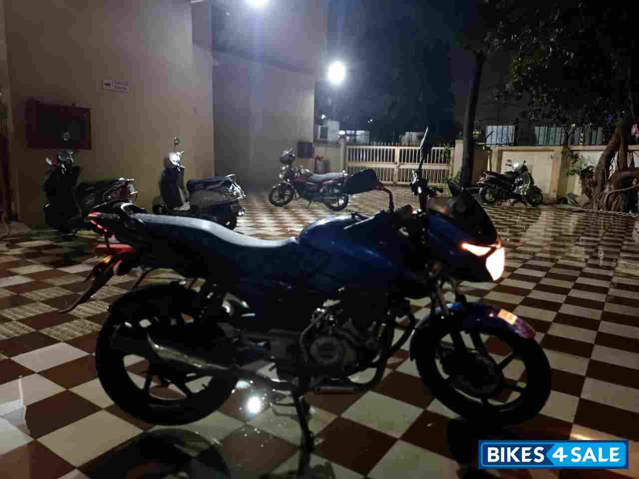 Blue Bajaj Pulsar 150 DTSi Blue Bajaj Pulsar 150 DTSi