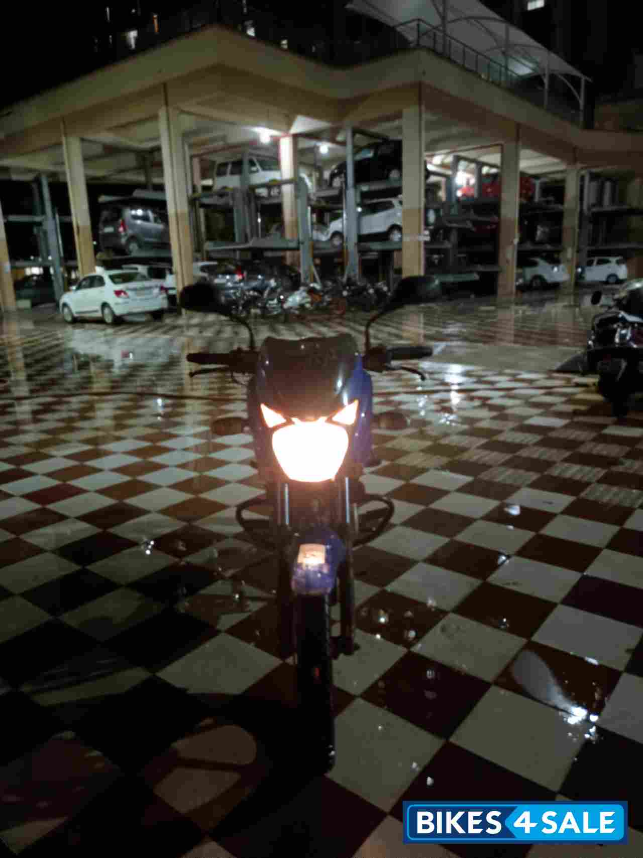 Blue Bajaj Pulsar 150 DTSi Blue Bajaj Pulsar 150 DTSi