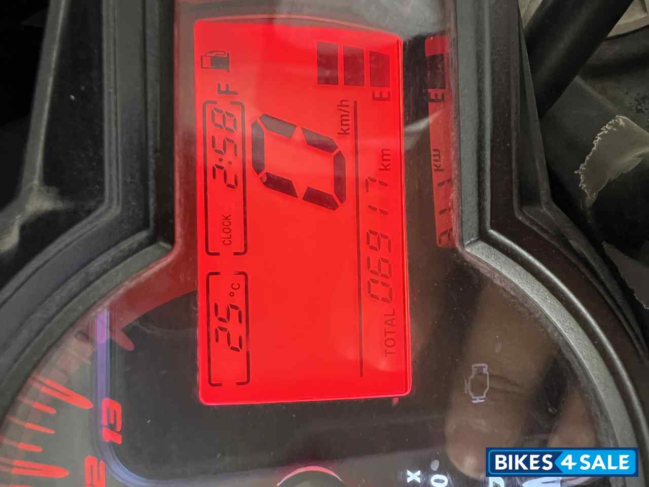 Benelli TNT 600 i Benelli TNT 600 i