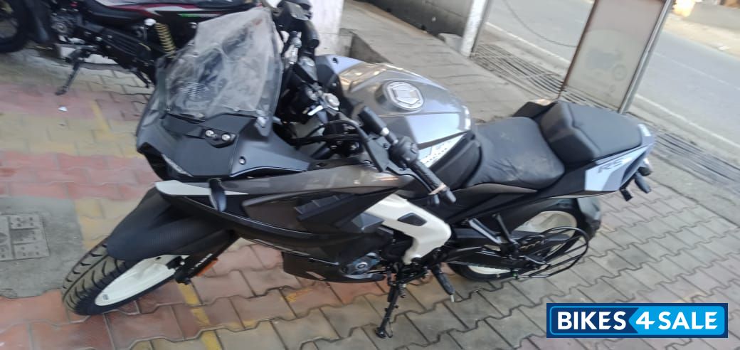 Gray Bajaj Pulsar RS 200 BS6 Gray Bajaj Pulsar RS 200 BS6