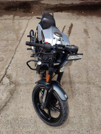 Silver Husqvarna Vitpilen 250