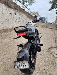 Silver Husqvarna Vitpilen 250