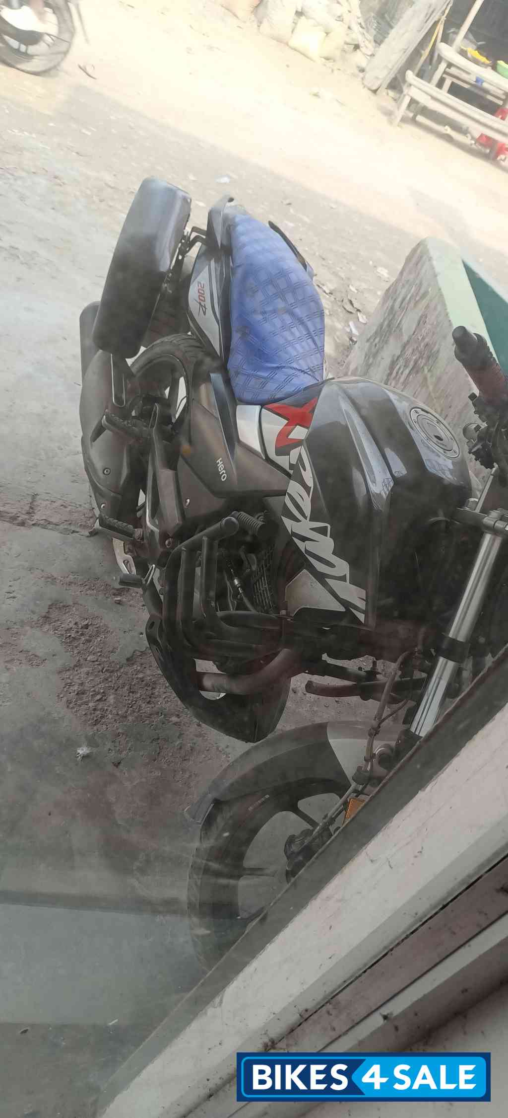 Black Hero Xtreme 200R Black Hero Xtreme 200R